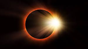  सूर्य ग्रहण और चंद्र ग्रहण में क्या होता है अंतर, जानिए क्या कहता है विज्ञान