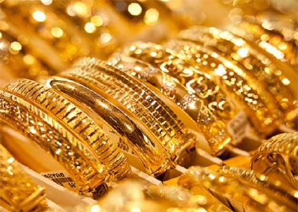 सोने में 142 रुपए की गिरावट, चांदी 701 रुपए टूटी सोने में 142 रुपए की गिरावट, चांदी 701 रुपए टूटी