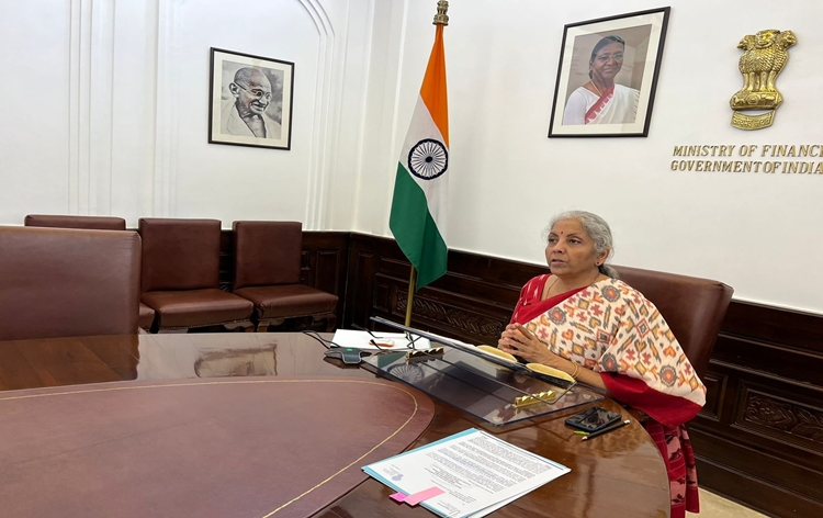 वित्त मंत्री सीतारामन ने वित्तीय कारोबार से जुड़ी कंपनियों से कहा कि हरित वित्त के क्षेत्र में मौजूद विशिष्ट अवसरों का लाभ उठायें वित्त मंत्री सीतारामन ने वित्तीय कारोबार से जुड़ी कंपनियों से कहा कि हरित वित्त के क्षेत्र में मौजूद विशिष्ट अवसरों का लाभ उठायें