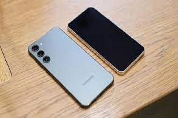 महंगे गैलेक्सी एस23 स्मार्टफोन का निर्माण भारत में करेगी सैमसंग महंगे गैलेक्सी एस23 स्मार्टफोन का निर्माण भारत में करेगी सैमसंग