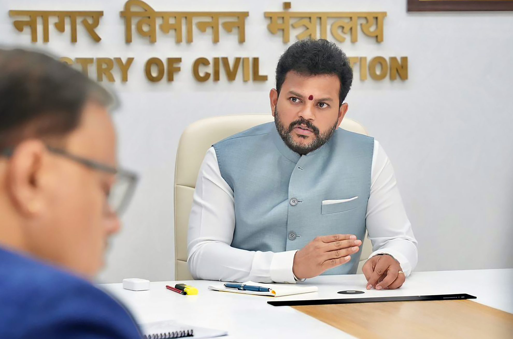 केंद्र ने इंडिगो को दिए सख्त निर्देश, रविवार रात 8 बजे तक रिफंड पूरा करना अनिवार्य केंद्र ने इंडिगो को दिए सख्त निर्देश, रविवार रात 8 बजे तक रिफंड पूरा करना अनिवार्य