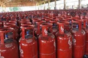 बिना सब्सिडी वाला सिलेंडर 16 रुपए महंगा