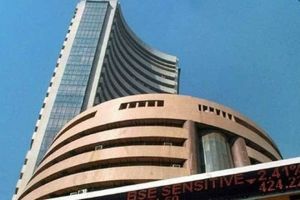 सेंसेक्स टूटा, निवेशकों के 2.30 लाख करोड़ रुपए डूबे