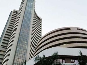 सेंसेक्स में लगातार नौवें दिन लाभ, आईटी कंपनियों के शेयर चढ़े