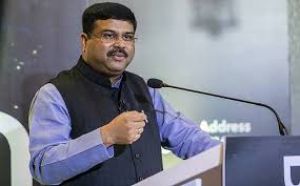  ठंड में वैश्विक मांग बढ़ने से आया रसोई गैस के दामों में उछाल : पेट्रोलियम मंत्री 