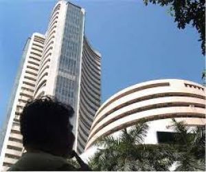  शेयर बाजार की ऊंची उड़ान; सेंसेक्स, निफ्टी ने बनाया नया रिकॉर्ड हाई          
