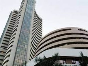  सेंसेक्स स्थिर बंद, मुनाफावसूली से 53 हजार अंक से नीचे आया