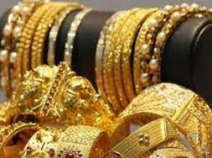  सोने की कीमत में तगड़ा उछाल, अब 10 ग्राम की कीमत इतनी हुई....
