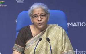 जीएसटी परिषद की बैठक में तरल गुड़ और पेंसिल शार्पनर पर कर घटाने का फैसला