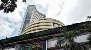 सेंसेक्स की शीर्ष 10 में आठ कंपनियों का बाजार पूंजीकरण 82,169 करोड़ रुपये बढ़ा
