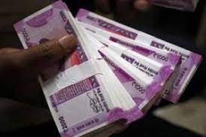 दो हजार रुपये के नोट को आरबीआई सर्कुलेशन से वापस ले रहा है 