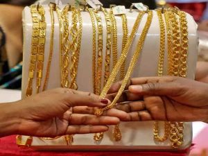  सोना 250 रुपये चढ़ा, चांदी 540 रुपये मजबूत..जानें आज का भाव