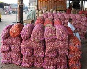 सरकार किसानों से बफर स्टॉक के लिए दो लाख टन प्याज खरीदेगी