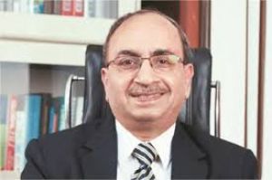 एसबीआई चेयरमैन ने बजट में ब्याज आय पर कर राहत की वकालत की