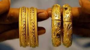 सोना 400 रुपये मजबूत, चांदी 94,400 रुपये पर स्थिर