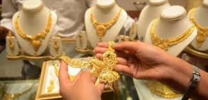 सोना फिर 80,000 रुपये के स्तर पर पहुंचा, चांदी में 500 रुपये की तेजी