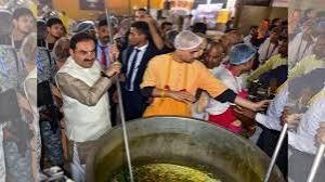 अदाणी समूह उत्तर प्रदेश में अधिक से अधिक निवेश करने के लिए प्रतिबद्ध : गौतम अदाणी