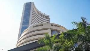मजबूत संकेतों से शेयर बाजार में तेजी लौटी, सेंसेक्स 678 अंक उछला