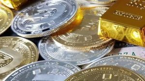 रिकॉर्ड स्तर के बाद फीकी पड़ी सोने की चमक, चांदी ने फिर पकड़ी रफ्तार