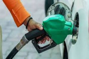 पेट्रोल के दाम 2.61 रुपये, डीजल के दाम 2.71 रुपये बढ़े
