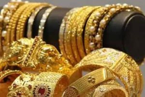 सोना में उछाल, चांदी मजबूत