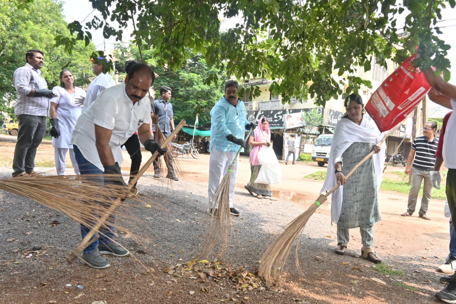 निगम क्षेत्र मे चला स्वच्छता श्रमदान निगम क्षेत्र मे चला स्वच्छता श्रमदान