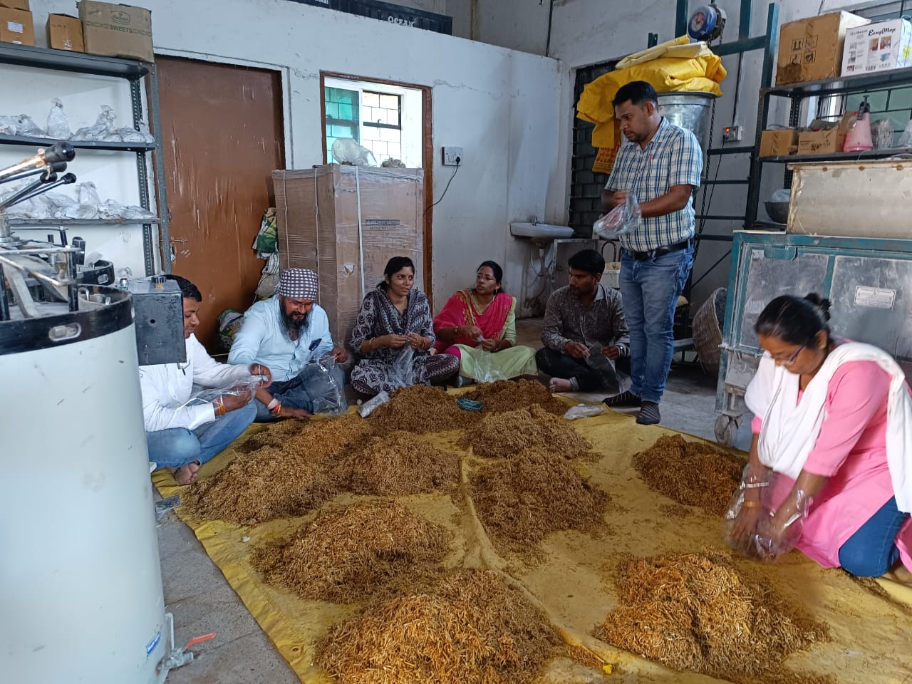 किसानों एवं महिलाओं ने सीखा मशरूम उत्पादन एवं प्रसंस्करण किसानों एवं महिलाओं ने सीखा मशरूम उत्पादन एवं प्रसंस्करण