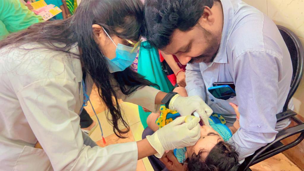 आयुर्वेद महाविद्यालय चिकित्सालय में 1270 बच्चों का कराया गया स्वर्णप्राशन आयुर्वेद महाविद्यालय चिकित्सालय में 1270 बच्चों का कराया गया स्वर्णप्राशन