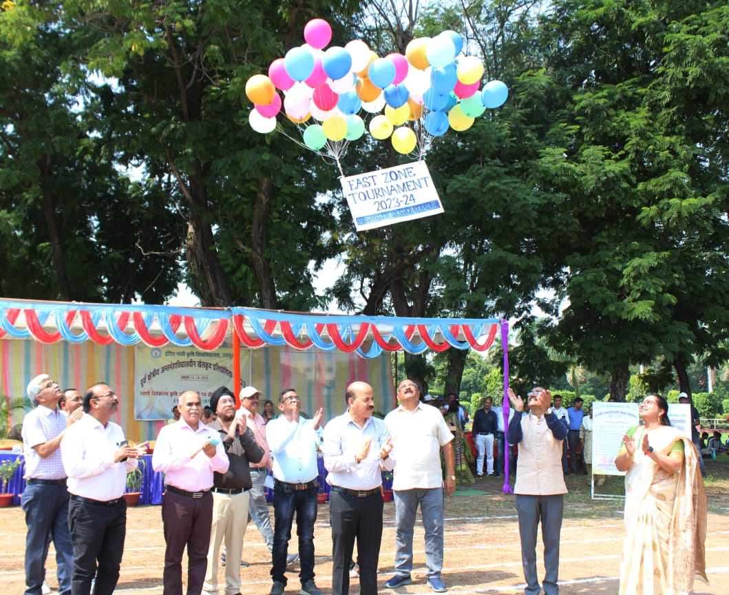 विद्यार्थियों को अनुशासित नागरिक बनाते हैं खेल : डॉ. चंदेल विद्यार्थियों को अनुशासित नागरिक बनाते हैं खेल : डॉ. चंदेल