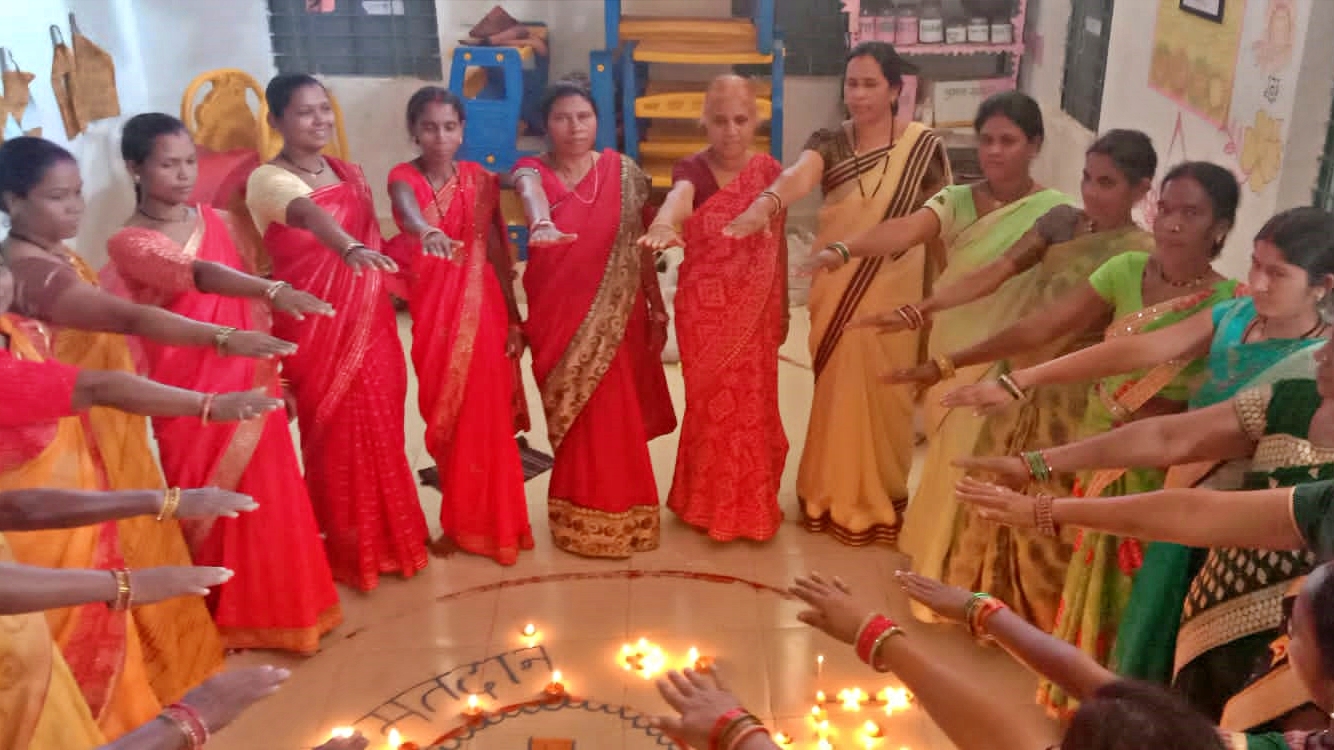 डौण्डी में आंगनबाड़ी कार्यकर्ताओं ने लोगों से मताधिकार का प्रयोग करने की अपील की डौण्डी में आंगनबाड़ी कार्यकर्ताओं ने लोगों से मताधिकार का प्रयोग करने की अपील की