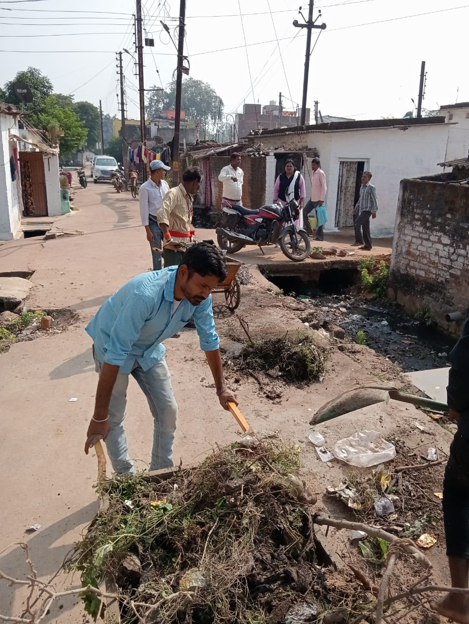 निगम क्षेत्र में चलाया जा रहा है विशेष सफाई अभियान निगम क्षेत्र में चलाया जा रहा है विशेष सफाई अभियान