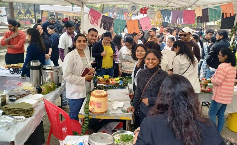 आयुर्वेद महाविद्यालय द्वारा गांधी उद्यान में "आयुर्विद्या प्रदर्शनी" का आयोजन आयुर्वेद महाविद्यालय द्वारा गांधी उद्यान में "आयुर्विद्या प्रदर्शनी" का आयोजन