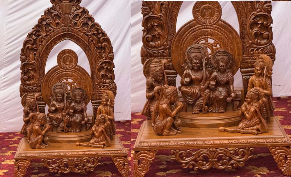 बस्तर के जनजातीय शिल्पकारों ने सागौन काष्ठ पर उकेरा श्री राम दरबार, मुख्यमंत्री ने की सराहना बस्तर के जनजातीय शिल्पकारों ने सागौन काष्ठ पर उकेरा श्री राम दरबार, मुख्यमंत्री ने की सराहना