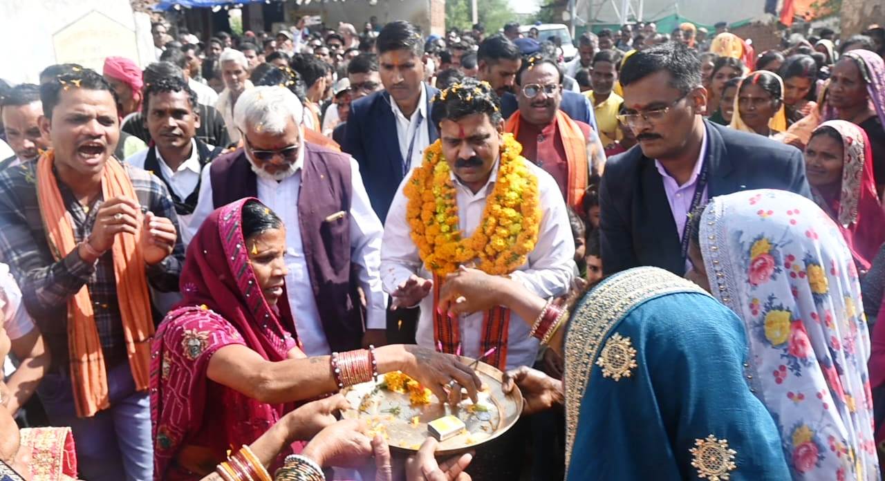 मातृत्व शक्ति के सम्मान में प्रदेश के सभी ग्राम पंचायतों में बनाया जाएगा महतारी सदन: उपमुख्यमंत्री विजय शर्मा मातृत्व शक्ति के सम्मान में प्रदेश के सभी ग्राम पंचायतों में बनाया जाएगा महतारी सदन: उपमुख्यमंत्री विजय शर्मा