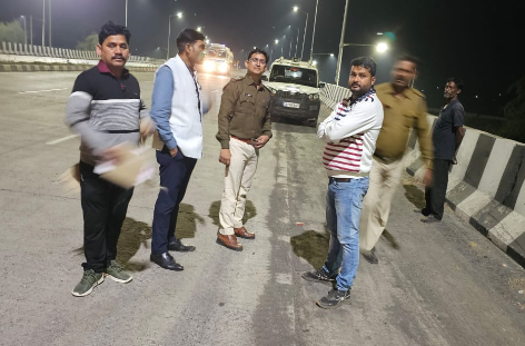 खुले में खनिज परिवहन करते 17 वाहन पकड़ाए खुले में खनिज परिवहन करते 17 वाहन पकड़ाए