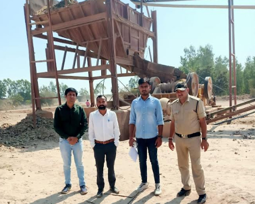 अवैध खनन गतिविधियों के विरुद्ध जारी है अभियान- चूना पत्थर के 6 क्रशर उद्योग सील अवैध खनन गतिविधियों के विरुद्ध जारी है अभियान- चूना पत्थर के 6 क्रशर उद्योग सील