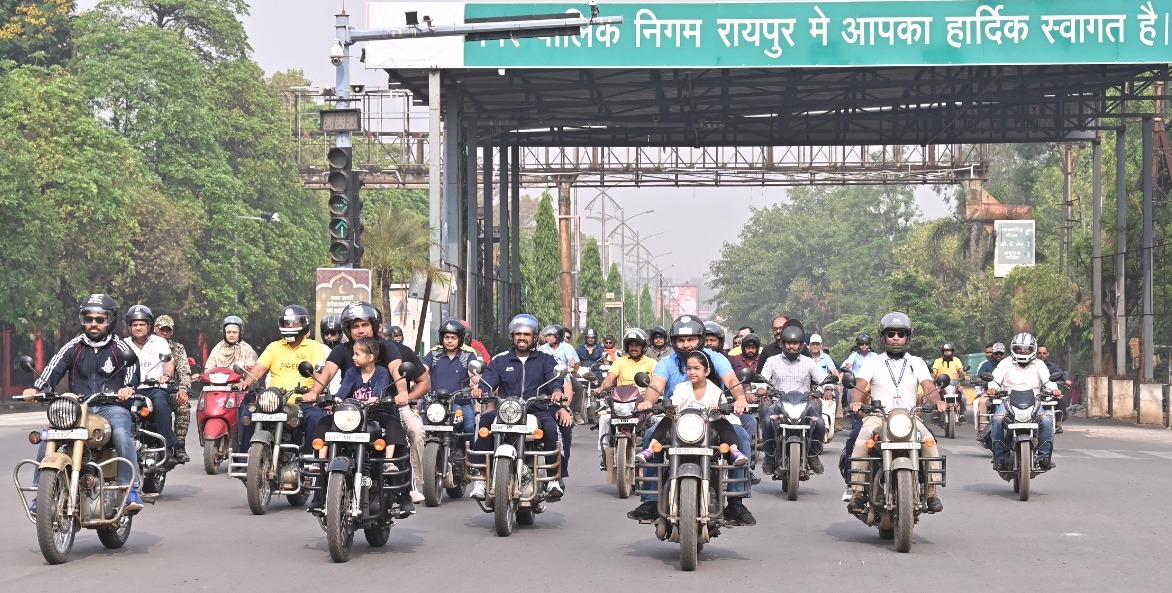 100 से ज्यादा किलोमीटर ! ! ढाई घण्टा से अधिक समय, हजार से ज्यादा बाइक और 7 मई ! ! 100 से ज्यादा किलोमीटर ! ! ढाई घण्टा से अधिक समय, हजार से ज्यादा बाइक और 7 मई ! !