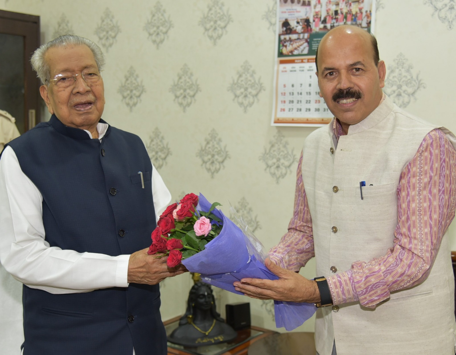 कृषि विश्वविद्यालय द्वारा विकसित संजीवनी धान का फायदा अधिक से अधिक लोगों तक पहुंचेः राज्यपाल कृषि विश्वविद्यालय द्वारा विकसित संजीवनी धान का फायदा अधिक से अधिक लोगों तक पहुंचेः राज्यपाल