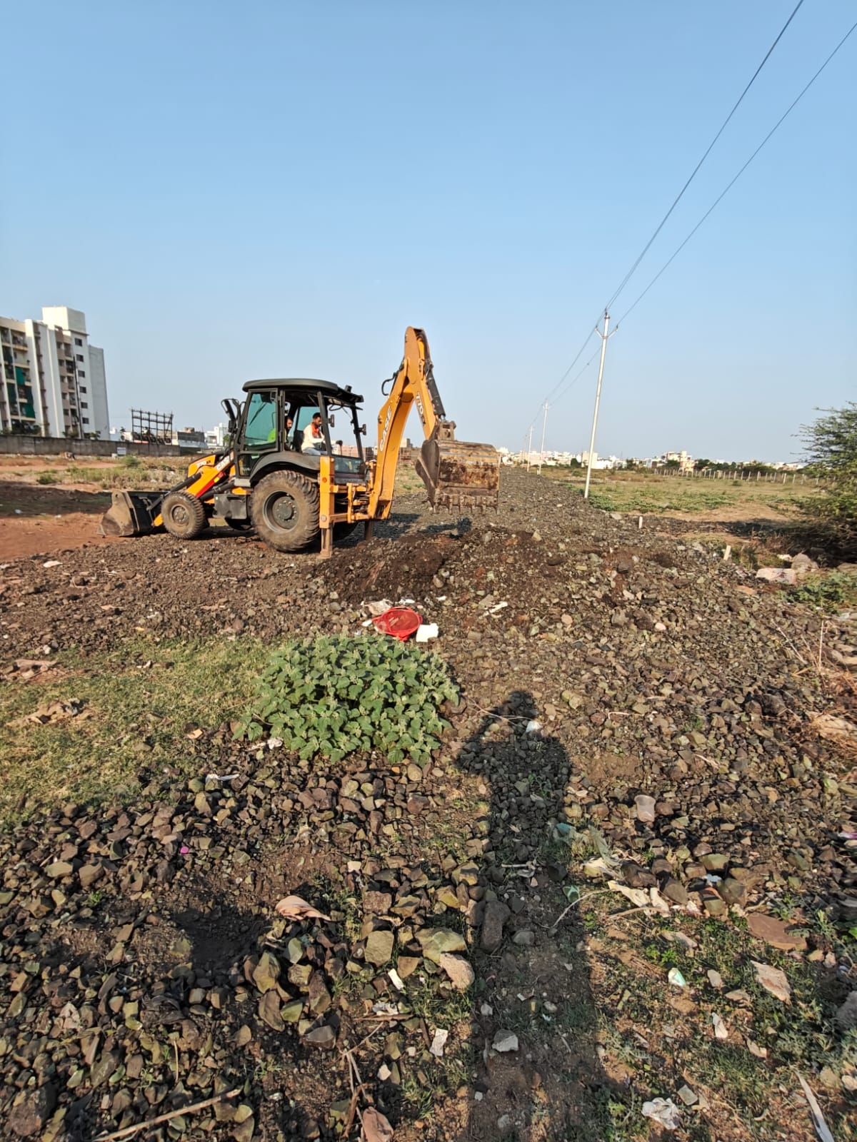 कलेक्टर डाॅ. गौरव सिंह के निर्देश पर अवैध प्लाटिंग पर कार्रवाई निरंतर जारी कलेक्टर डाॅ. गौरव सिंह के निर्देश पर अवैध प्लाटिंग पर कार्रवाई निरंतर जारी