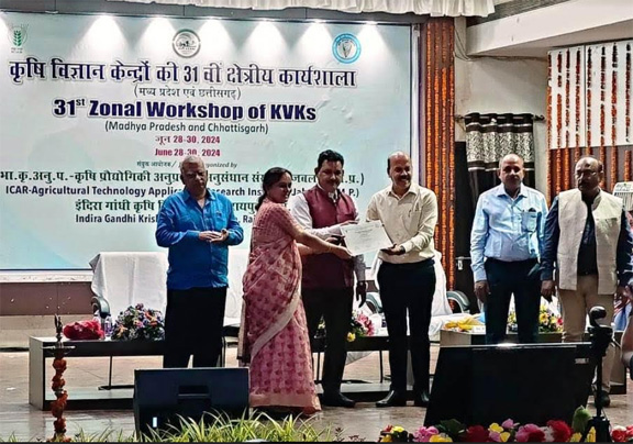 छत्तीसगढ़ और मध्यप्रदेश के कृषि विज्ञान केन्द्रों की तीन दिवसीय कार्यशाला सम्पन्न छत्तीसगढ़ और मध्यप्रदेश के कृषि विज्ञान केन्द्रों की तीन दिवसीय कार्यशाला सम्पन्न