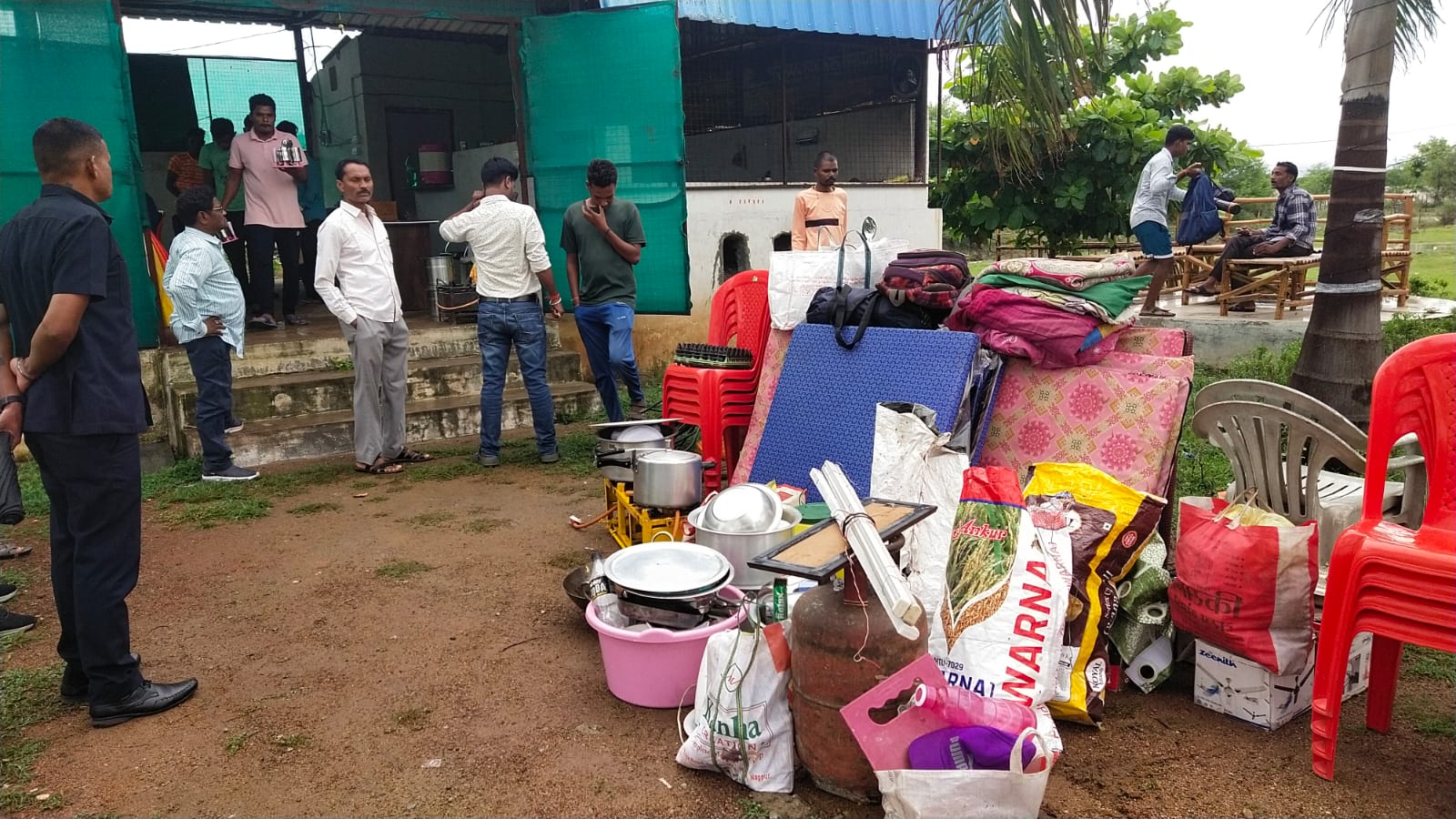अवैध रूप से संचालित ढ़ाबा पर कार्रवाई, संचालक पर जुर्माना अवैध रूप से संचालित ढ़ाबा पर कार्रवाई, संचालक पर जुर्माना