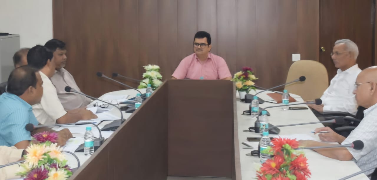 विद्युत उपकेन्द्र निर्माण में लापरवाही, 2 ठेकेदार ब्लैकलिस्टेड, 33 को कड़ी चेतावनी विद्युत उपकेन्द्र निर्माण में लापरवाही, 2 ठेकेदार ब्लैकलिस्टेड, 33 को कड़ी चेतावनी