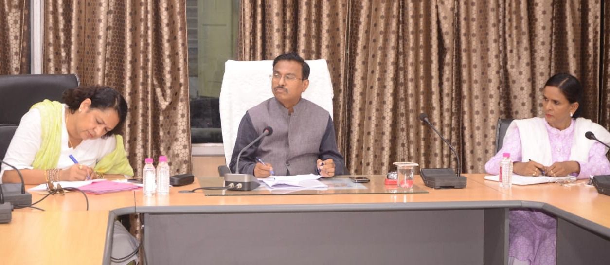 नही चलेगी लेट-लतीफी, कार्यालयों में निर्धारित समय पर उपस्थिति को लेकर संभागायुक्त सख्त नही चलेगी लेट-लतीफी, कार्यालयों में निर्धारित समय पर उपस्थिति को लेकर संभागायुक्त सख्त