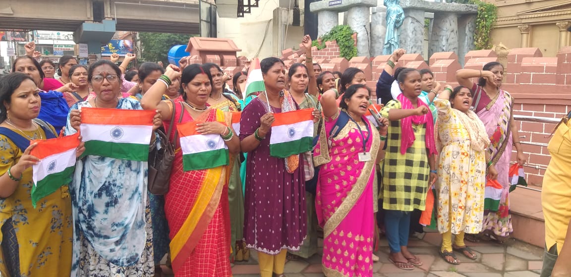 हर घर तिरंगा झंडा अभियान के अंतर्गत संगोष्ठी एवं रैली का आयोजन हर घर तिरंगा झंडा अभियान के अंतर्गत संगोष्ठी एवं रैली का आयोजन