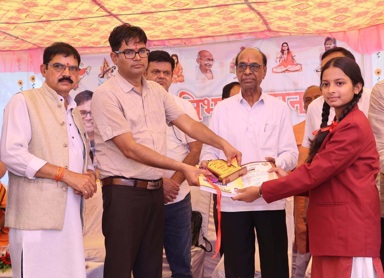 बड़े लक्ष्य प्राप्ति के लिए दूरगामी सोच एवं रणनीति के साथ करें पढ़ाई: वित्त मंत्री ओपी चौधरी बड़े लक्ष्य प्राप्ति के लिए दूरगामी सोच एवं रणनीति के साथ करें पढ़ाई: वित्त मंत्री ओपी चौधरी