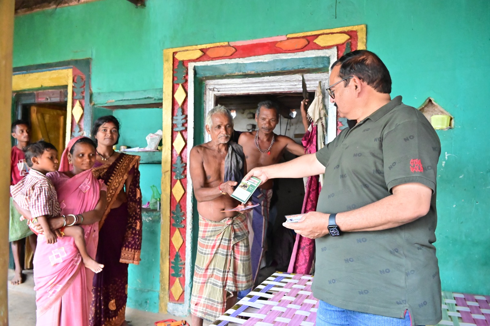 जनमन शिविर बम्हनी में 7 कमार सदस्यों को मौके पर ही मिला नया राशन कार्ड जनमन शिविर बम्हनी में 7 कमार सदस्यों को मौके पर ही मिला नया राशन कार्ड