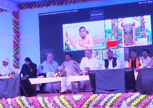 विश्व बांस दिवस पर केन्द्रीय मंत्री नितिन गडकरी ने बेमेतरा में तैयार विश्व के सबसे ऊंचे बैम्बू टॉवर का किया लोकार्पण विश्व बांस दिवस पर केन्द्रीय मंत्री नितिन गडकरी ने बेमेतरा में तैयार विश्व के सबसे ऊंचे बैम्बू टॉवर का किया लोकार्पण