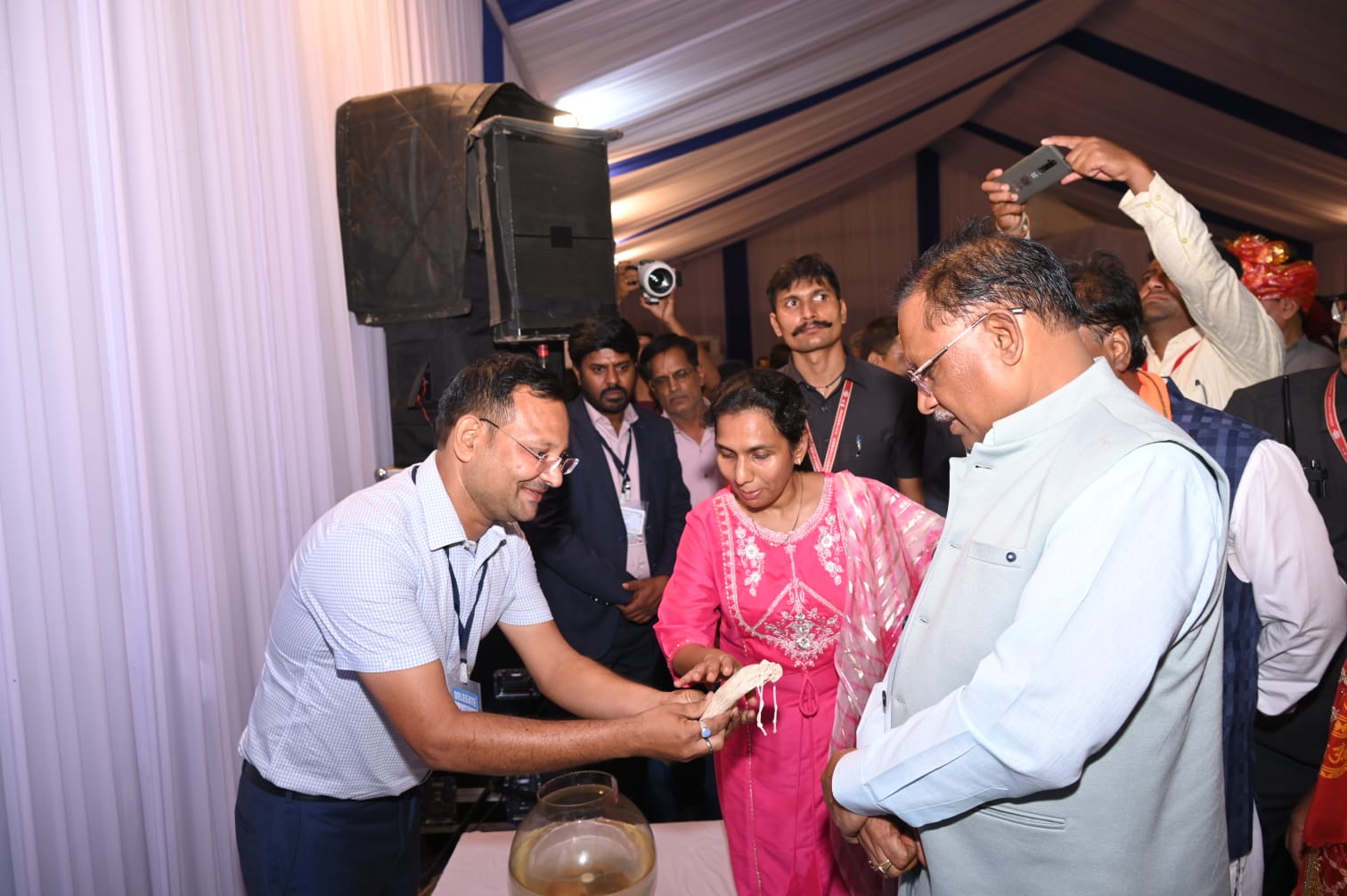 मुख्यमंत्री विष्णु देव साय ने ई बाल तकनीक को सराहा मुख्यमंत्री विष्णु देव साय ने ई बाल तकनीक को सराहा