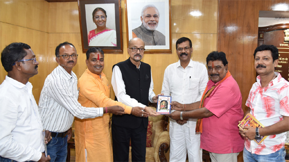 राज्यपाल डेका से विधायक मोतीलाल साहू ने की सौजन्य भेंट राज्यपाल डेका से विधायक मोतीलाल साहू ने की सौजन्य भेंट