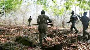 सुकमा में नक्सलियों ने पुलिस मुखबिर होने के संदेह में एक की हत्या की सुकमा में नक्सलियों ने पुलिस मुखबिर होने के संदेह में एक की हत्या की